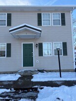 7270 Pea Ridge Rd in Hillsboro, OH - Building Photo