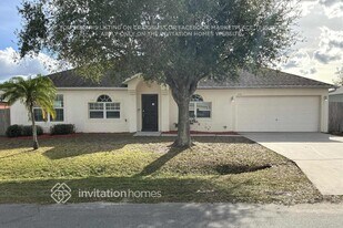 1130 St Tropez Ct in Kissimmee, FL - Building Photo