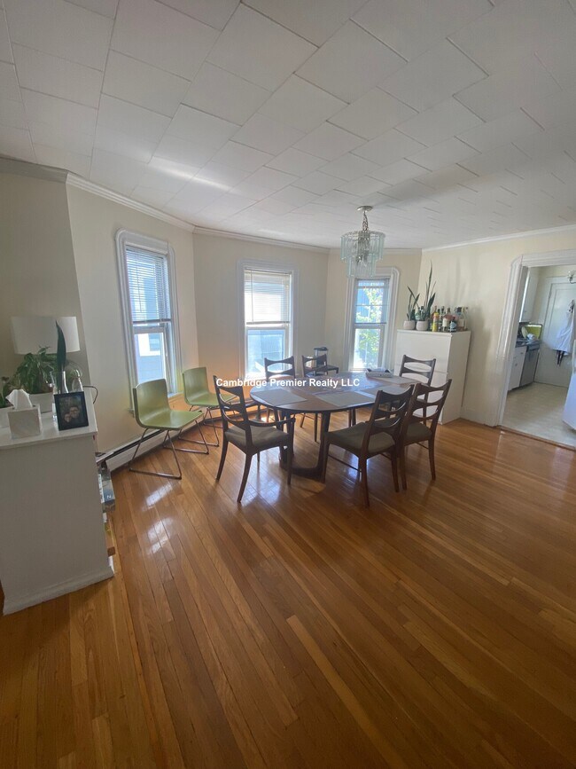 33 Winslow Ave, Unit 2