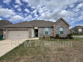 2123 Westfield Ave in Zachary, LA - Building Photo