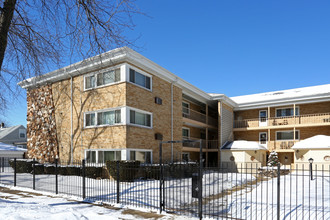 7206 W Wellington Ave in Chicago, IL - Building Photo - Building Photo