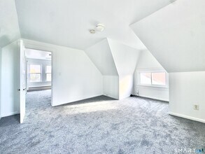 44 Highview Ave in Stamford, CT - Building Photo - Building Photo