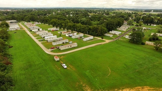 Green River Lake Commons in Campbellsville, KY - Building Photo - Building Photo