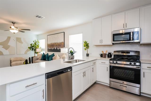 2732 Ctr Crk Ln in Fort Worth, TX - Foto de edificio - Building Photo