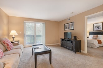 The Towers at Greenville in Wilmington, DE - Building Photo - Interior Photo