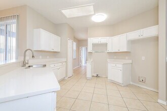 565 Viceroy Ct in Kissimmee, FL - Building Photo - Building Photo
