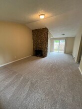 18950 NW Shadow Ln in Portland, OR - Building Photo - Building Photo