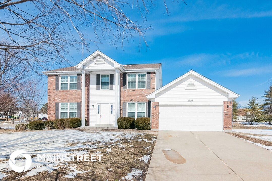 3892 Affirmed Dr in Florissant, MO - Foto de edificio