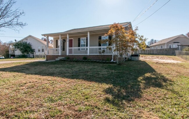 property at 940 Applegrove Cir