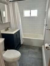 85 Gladstone St, Unit 3 in Boston, MA - Foto de edificio - Building Photo