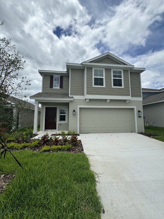 2166 Aquifer Ln in Davenport, FL - Building Photo