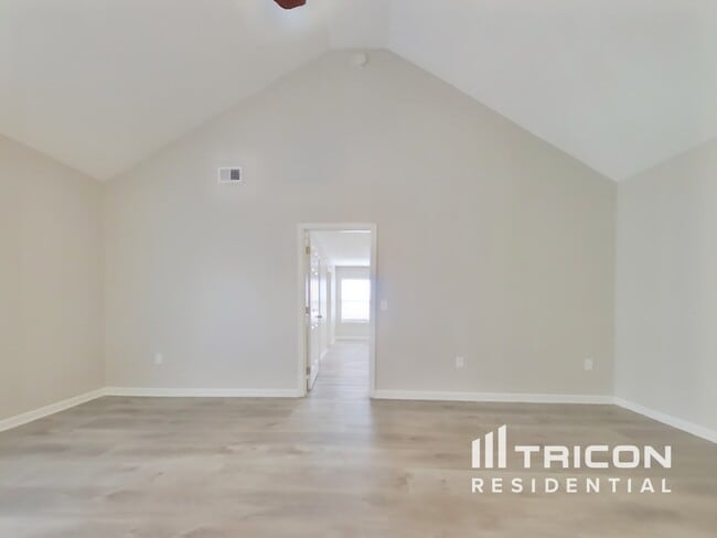 4 Leyland Cypress Ct in Elgin, SC - Building Photo - Building Photo