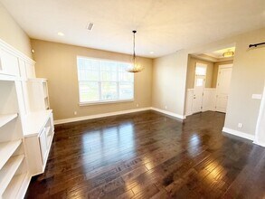 7218 Cherry Creek Blvd in Carmel, IN - Building Photo - Building Photo
