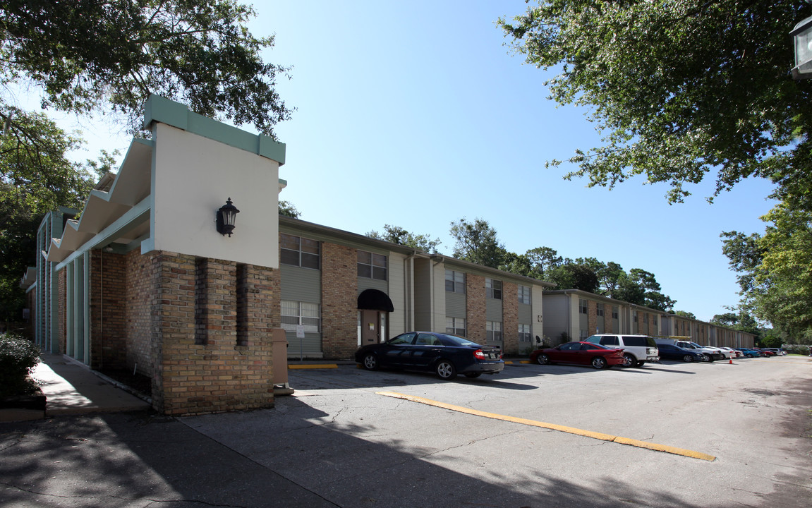 San Jose Place Apartments in Jacksonville, FL - Building Photo