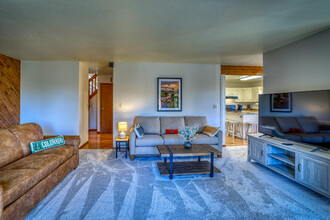 600 Harvard Ave in Pagosa Springs, CO - Foto de edificio - Building Photo