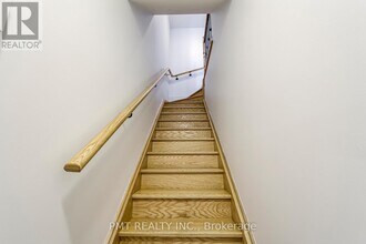 5 Frances Loring Ln in Toronto, ON - Building Photo - Building Photo