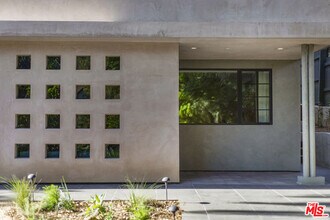1939 Lake Shore Ave in Los Angeles, CA - Building Photo - Building Photo