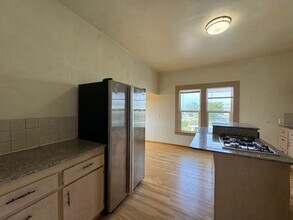 111 W Hawthorne St in Eureka, CA - Building Photo - Building Photo