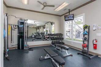 Logan Square in Auburn, AL - Building Photo - Interior Photo