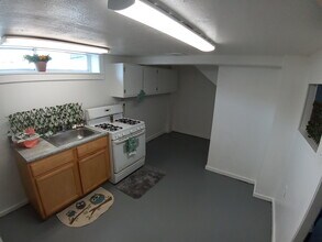 915 1st St in Baltimore, MD - Building Photo - Building Photo