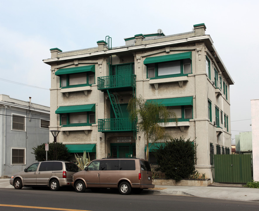 725 E 1st St in Long Beach, CA - Building Photo