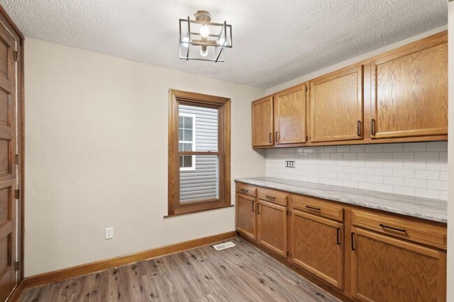 1709 Ekin Ave in New Albany, IN - Building Photo - Building Photo