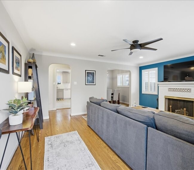 1905 S Walker Ave in San Pedro, CA - Foto de edificio - Building Photo