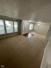 10403 Bicknell Cir in Fishers, IN - Building Photo - Building Photo