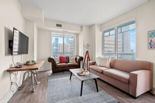 277 Front St W, Unit SI ID1376721P in Toronto, ON - Building Photo