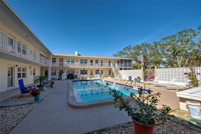 509 W Venice Ave in Venice, FL - Building Photo - Building Photo