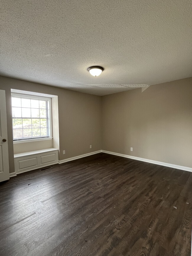 Madison Avenue Townhomes in Athens, TN - Building Photo - Building Photo