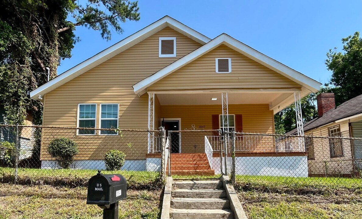 3547 Brookdale Ave in Macon, GA - Building Photo