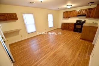 308 Wood St in Wind Gap, PA - Foto de edificio - Building Photo
