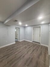 60 Beach Rd, Unit 1 in Revere, MA - Foto de edificio - Building Photo
