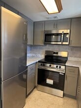 5154 Turquoise Ln, Unit 102 in New Port Richey, FL - Building Photo - Building Photo