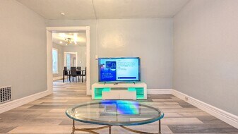 710 Mulberry St in Utica, NY - Building Photo