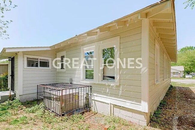 property at 1409 Alabama Ave SW