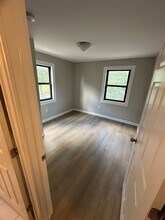Morris Rd in Washington, DC - Building Photo - Building Photo