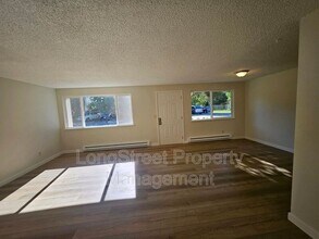 17617 SW Blanton St in Beaverton, OR - Building Photo - Building Photo