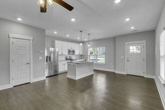 152 Cox St in Travelers Rest, SC - Building Photo - Building Photo