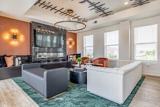 The District at Deerfield Residences in Mason, OH - Foto de edificio - Interior Photo