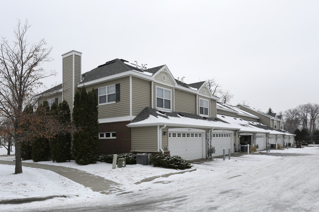 Maple Ridge Townhomes in Maple Grove, MN - Building Photo - Building Photo