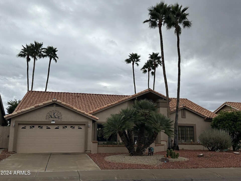 9617 W Marco Polo Rd in Peoria, AZ - Foto de edificio