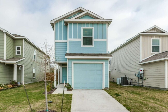 property at 916 Grebe Dr