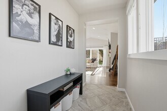 1027 W Basalt Ridge Dr in Spokane, WA - Building Photo - Building Photo