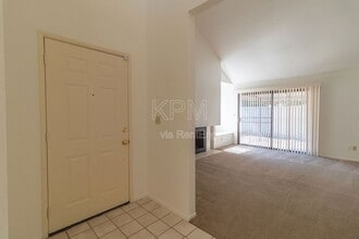 2930 Driftwood Pl in Stockton, CA - Building Photo - Building Photo