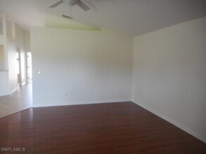 21647 Berwhich Run in Estero, FL - Foto de edificio - Building Photo