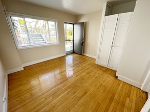 250 Cliff Dr in Laguna Beach, CA - Building Photo - Building Photo