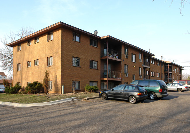 Lake Jones Apartments