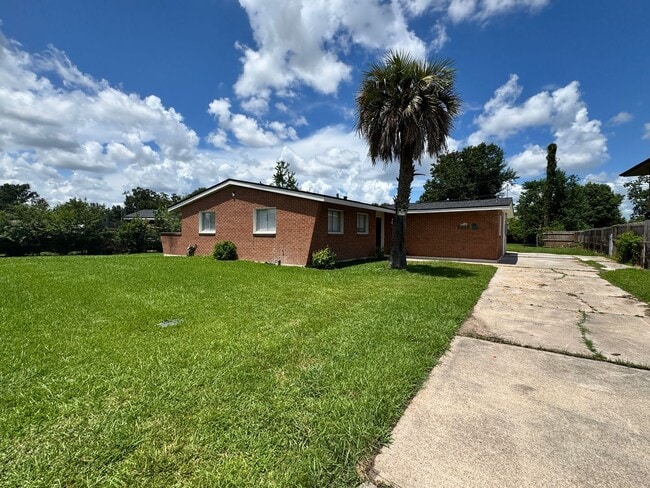 property at 2819 General Mitchell Dr
